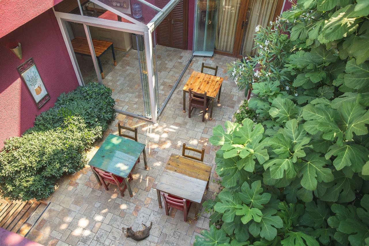 L'Isola Guesthouse (Adults Only) Heybeliada Kültér fotó