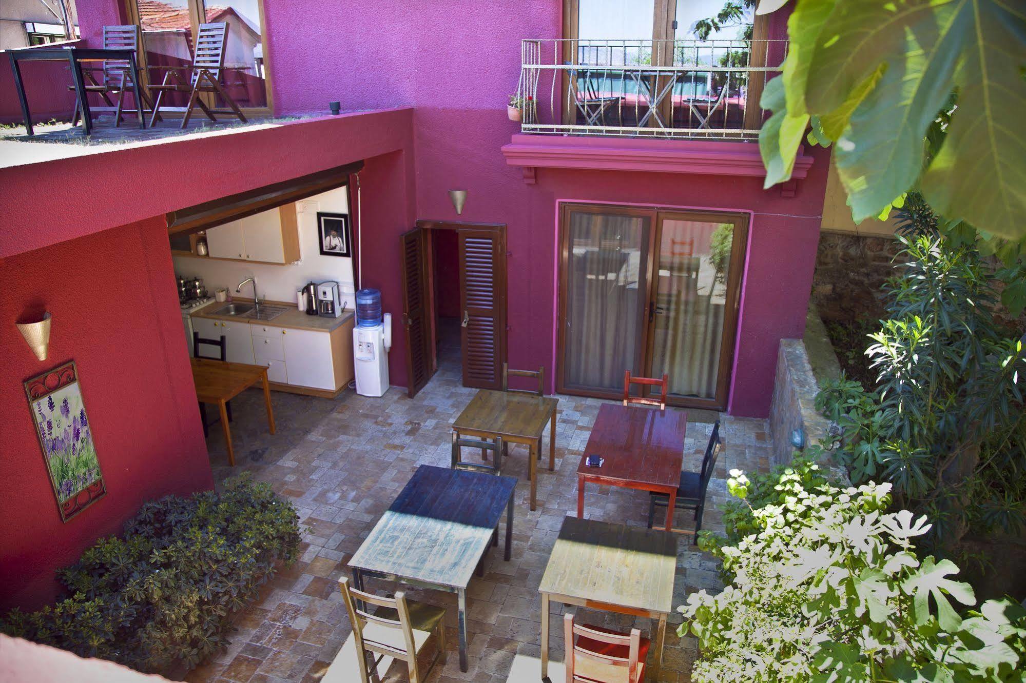 L'Isola Guesthouse (Adults Only) Heybeliada Kültér fotó