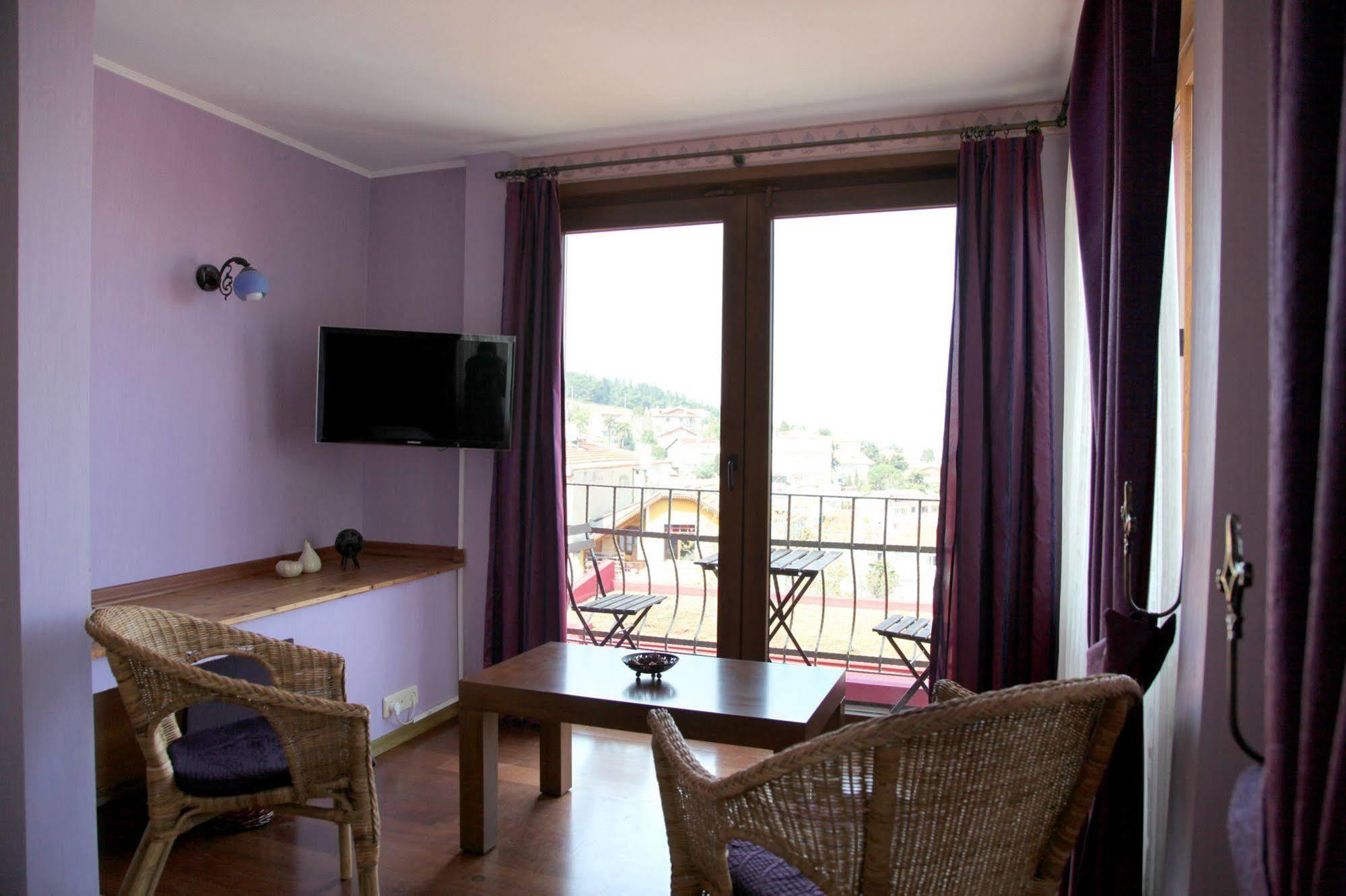 L'Isola Guesthouse (Adults Only) Heybeliada Kültér fotó